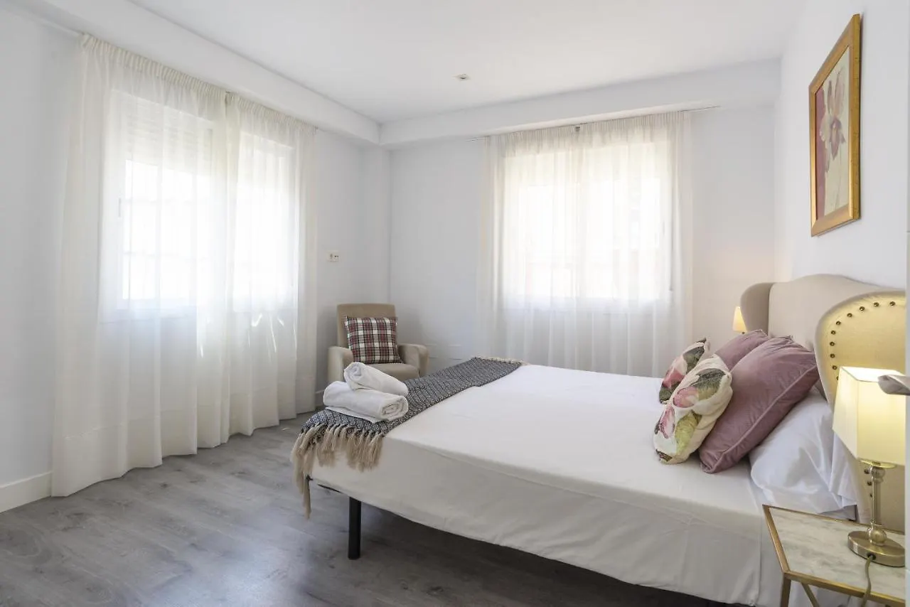 Soho Premium 4 Bedrooms Apartment مالقة 0*,